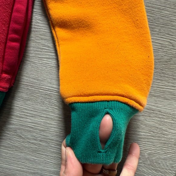 DC Zip-up Hoodie, Size M - Picture 4 of 6